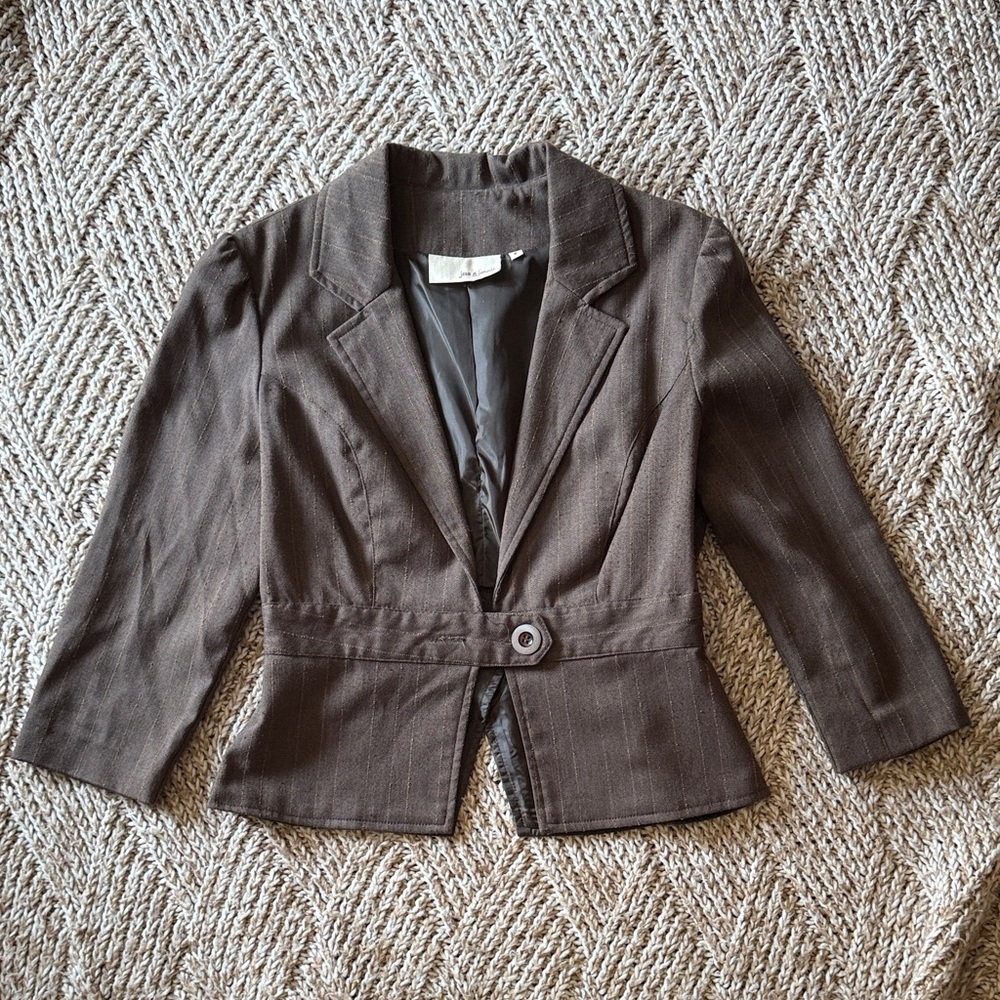 Elegant Brown Women's Blazer